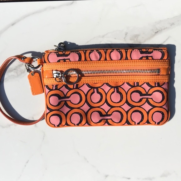 Coach Poppy Wristlet - Picture 3 of 8